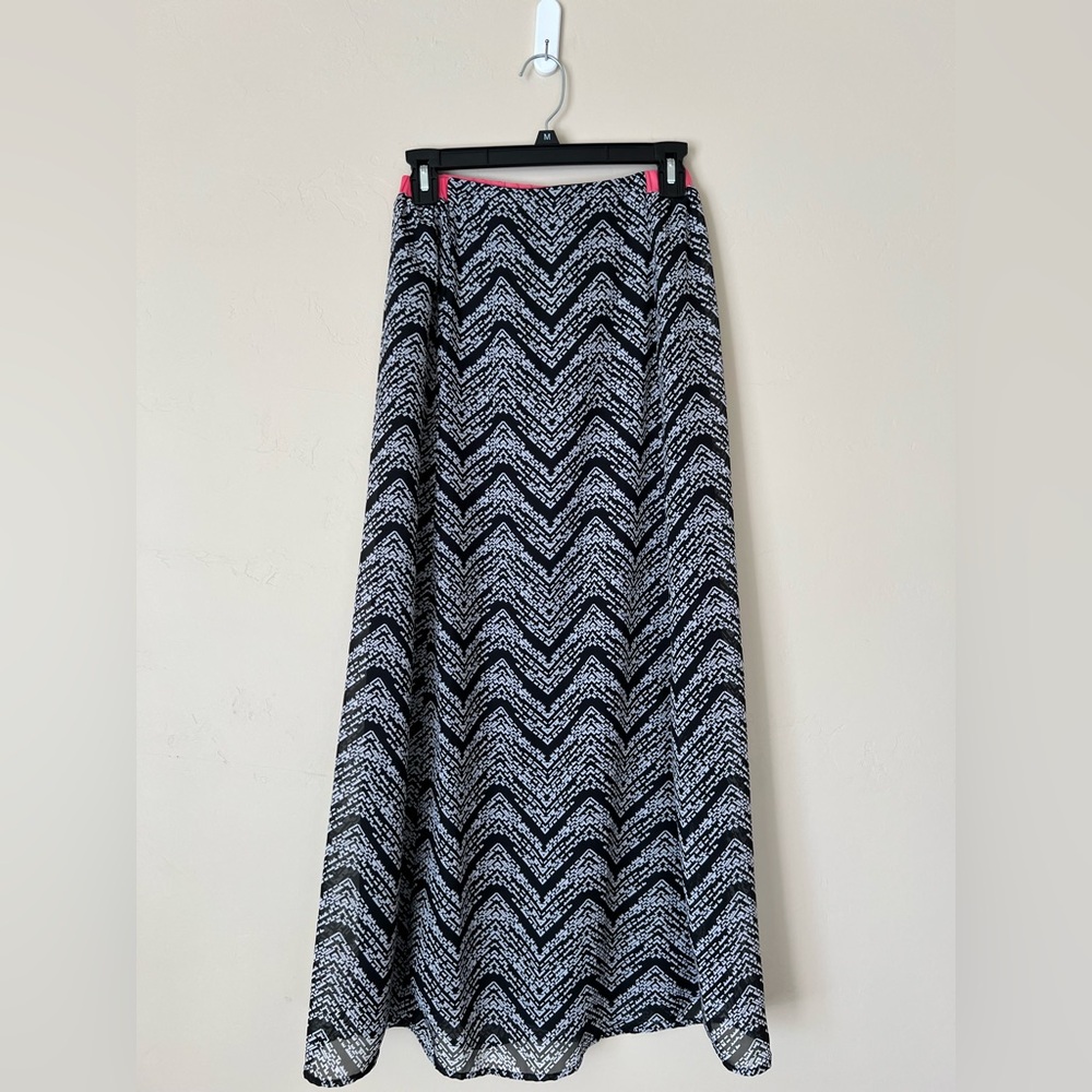 Tacera Chevron Maxi Skirt